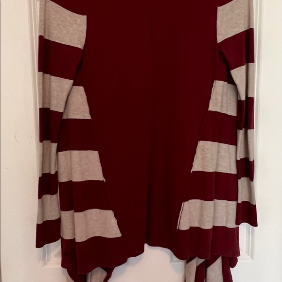 Guess Striped Cardigan - Picture 2 of 5
